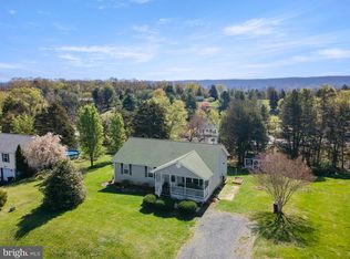 218 Baer Oak Dr, Maurertown, VA