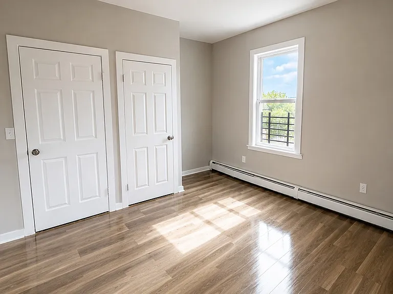 470 21st St #3L — Photo 9