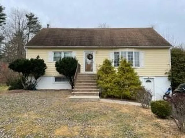 13 Sable Court, West Nyack, NY 10994