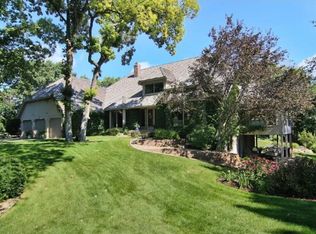 8697 Hunters Ct, Apple Valley, MN 55124