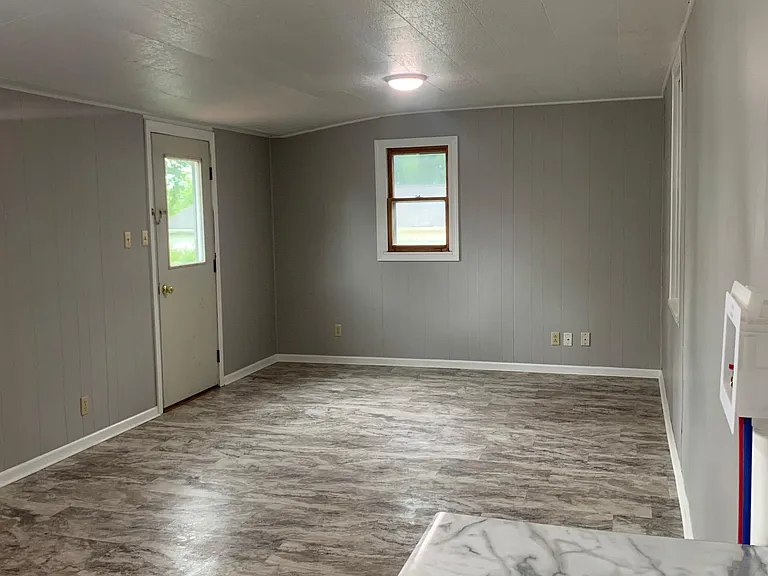 437 Ruby Ave — Photo 11