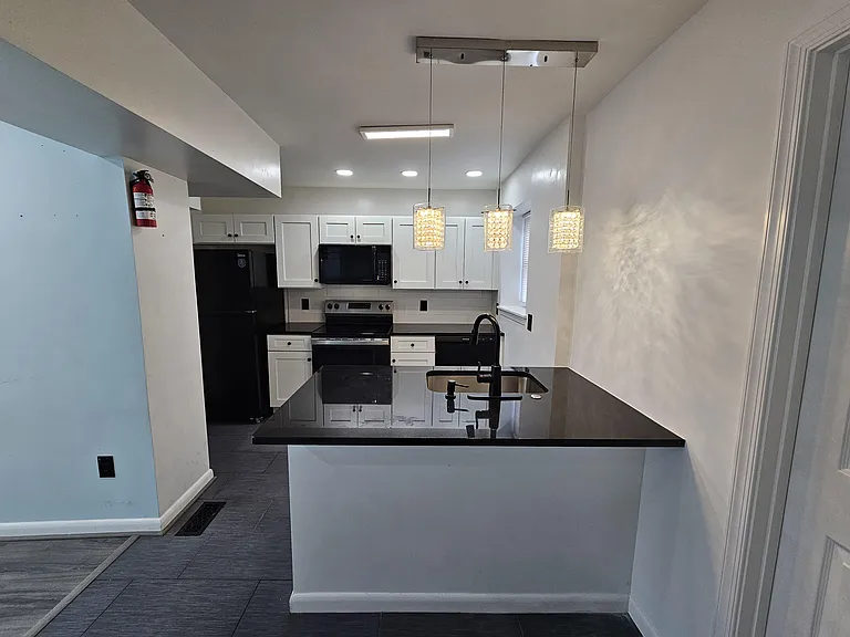 Kitchen & Living