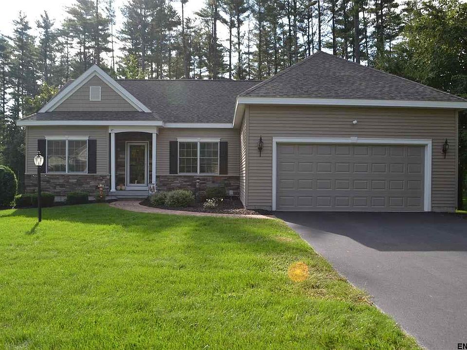 1st image of 47 Woodscape Dr