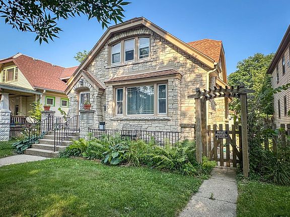 2nd image of 2640 North 48th STREET