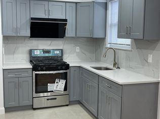 5311 190th St, Flushing, NY 11365