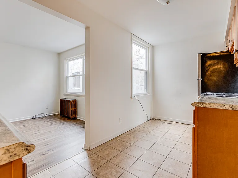 525 Washington Ave #3 — Photo 7
