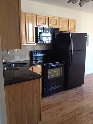 Rented by Bezell Group | media 1