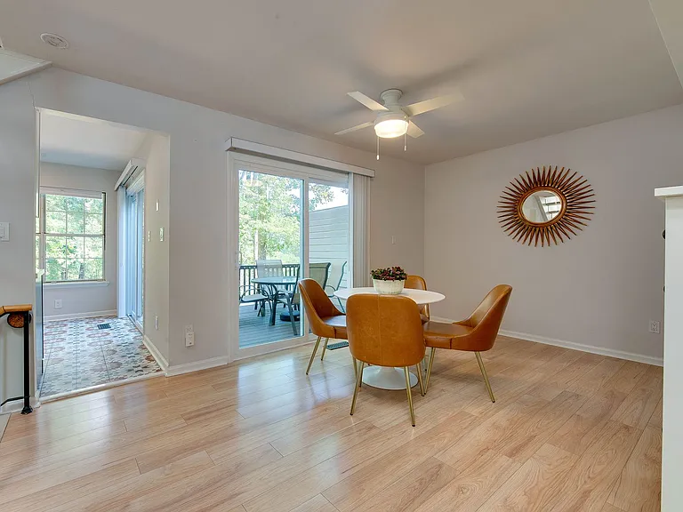 9006 Saint Thomas Ln — Photo 18