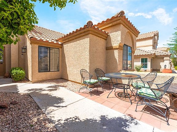 5th image of 2305 Bear Valley St