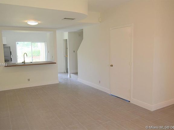 5th image of 7818 Dixie Beach Cir