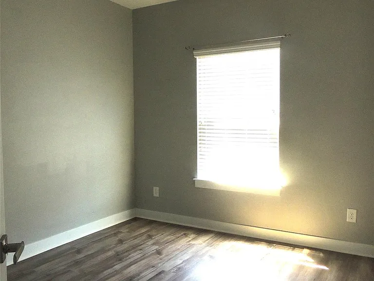 1912 Catkin Ln — Photo 14