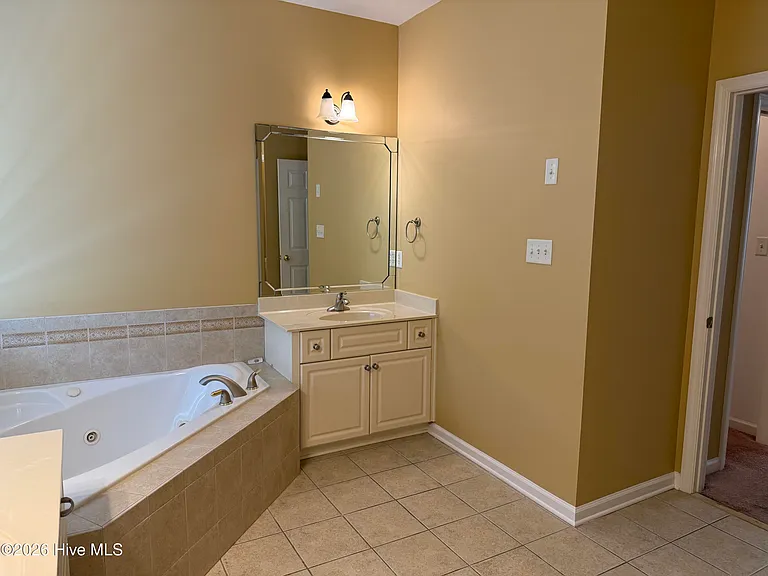 925 Woody Hill Cir — Photo 19