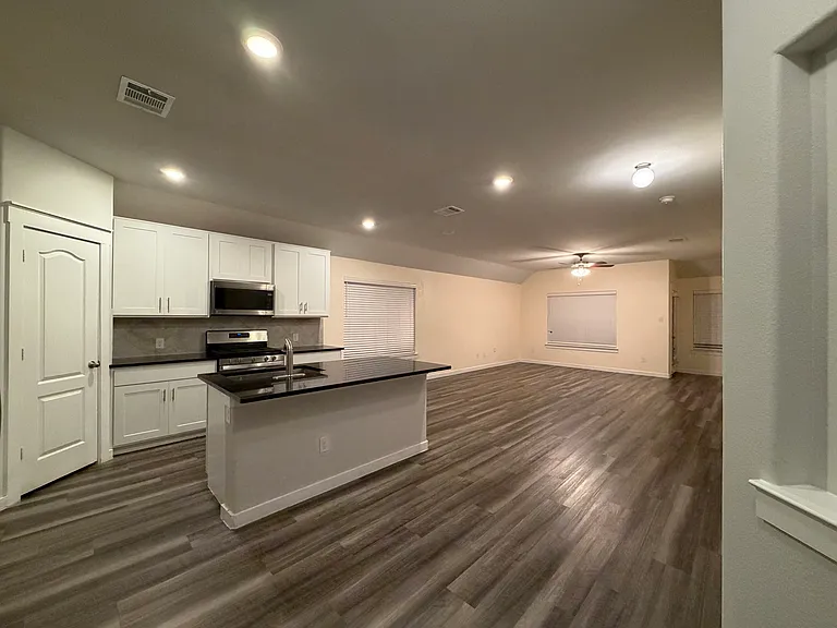6156 Bell Springs St — Photo 9