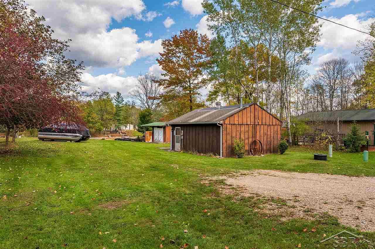 4782 Mohawk Trl, Gladwin, MI 48624 Zillow