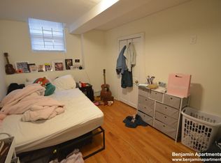1322 Commonwealth Ave APT 1F, Allston, MA 02134