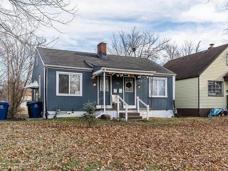 2nd image of 2266-2268 Hiawatha Park Dr