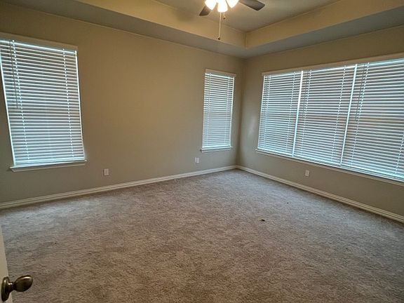5th image of 109 Hillock Ct
