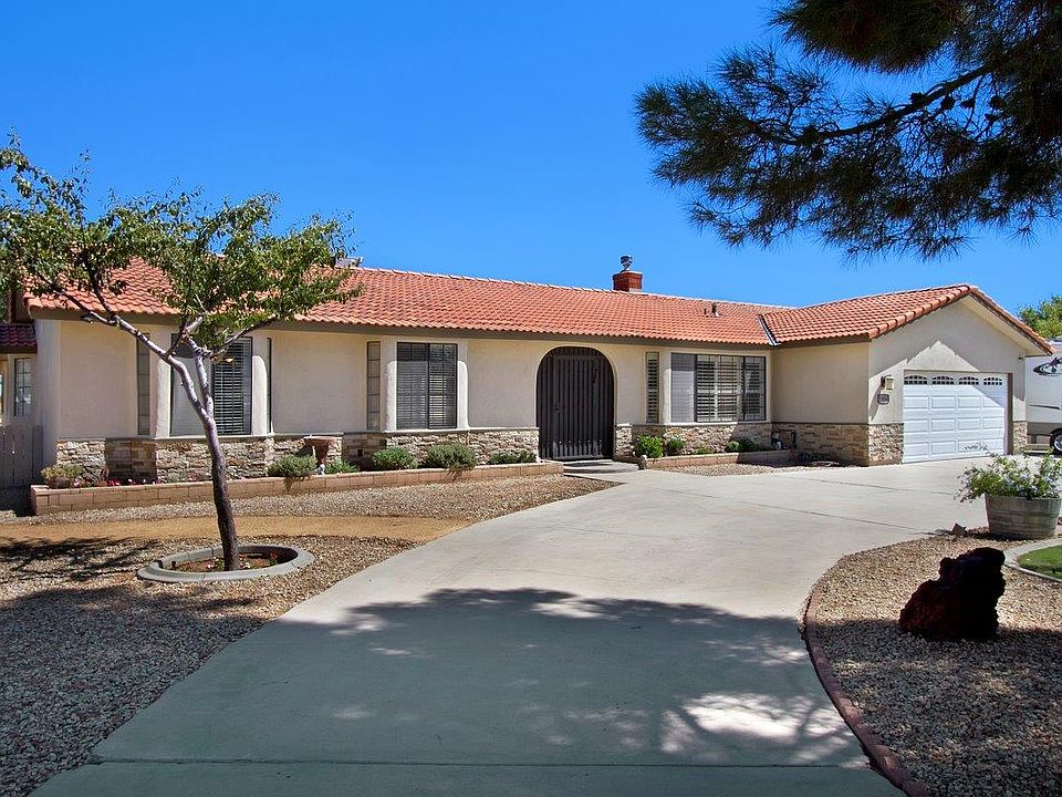 1st image of 15534 Mesquite Ave