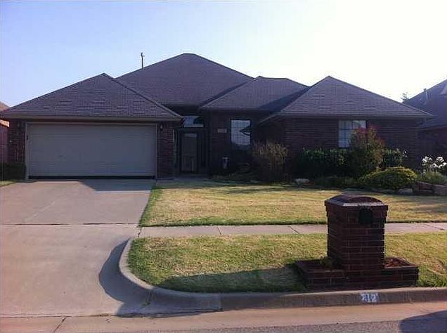 1st image of 712 SW 154th Pl