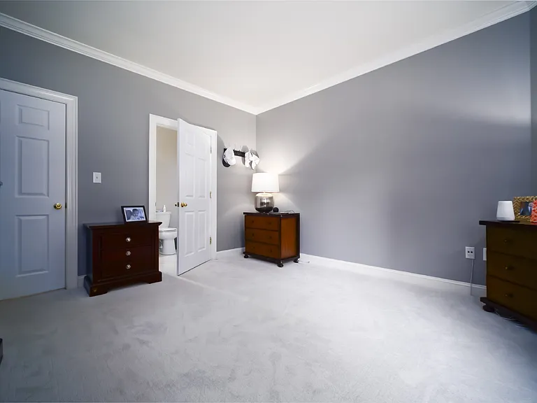 5609 Fairview Rd #3 — Photo 13