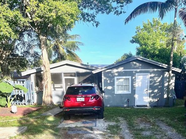 1537 SW 44th Ave #B