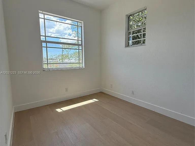 1247 NE 23rd Ave — Photo 9