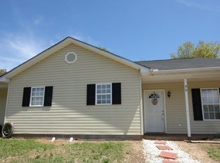 327 Zach Dr, Boiling Springs, SC 29316