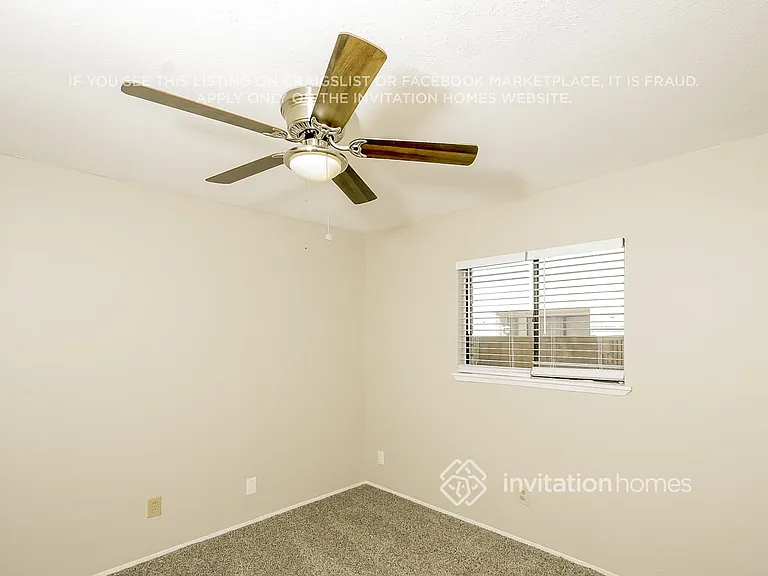 3409 Livingston Ln — Photo 12