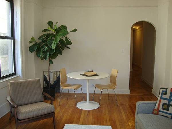 2nd image of 509 Cathedral Pkwy #5SJ