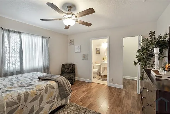 3021 NW 21st Ct — Photo 5