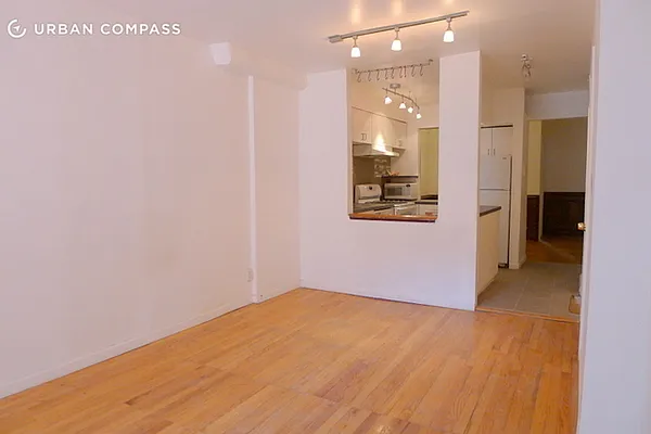 Rented by Compass | media 10