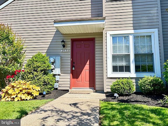2nd image of 2103 Tanglewood Ct