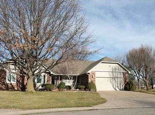 2231 N Tee Time Ct, Wichita, KS 67205