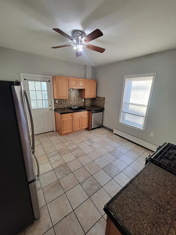 3 bed, $3,100 — Photo 2