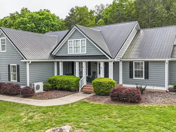 5683 Crooked Creek Dr, Ooltewah, TN 37363