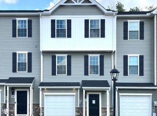 263 Holstein Dr #102, Hanover, PA 17331