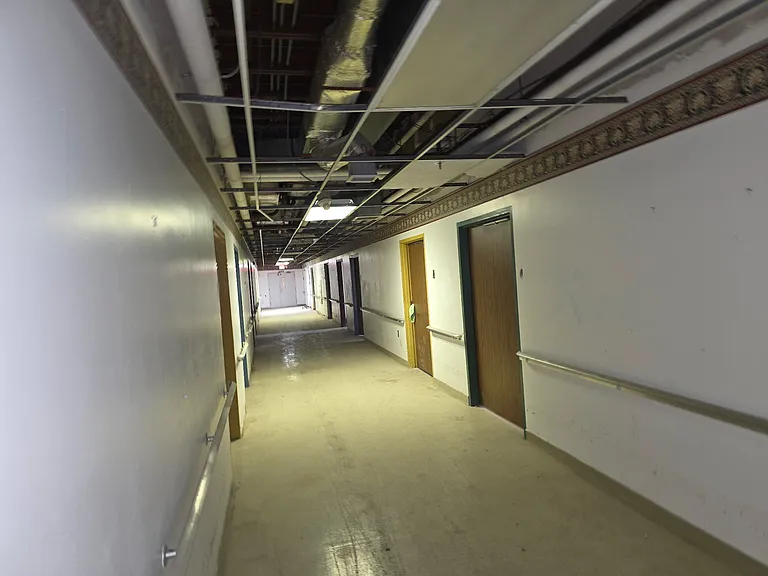 Hebron St — Photo 3