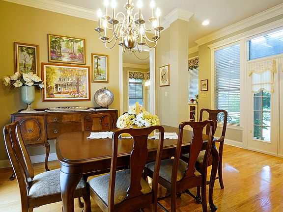 4th image of 102 Grand Cypress Creek Dr