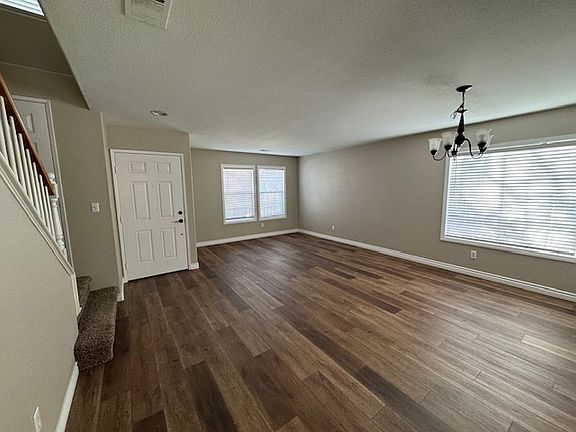 4th image of 3540 Birchleaf Dr