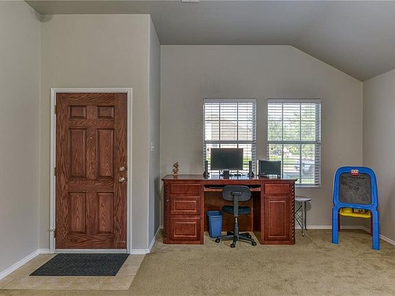 4th image of 123 Hickory Creek Dr