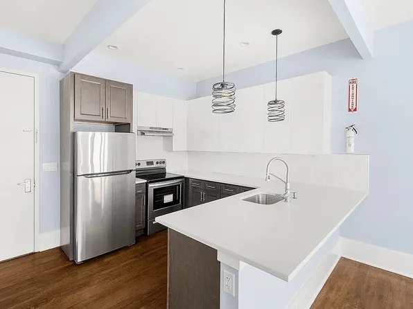 188 Cooper Avenue 1B image 3 of 6