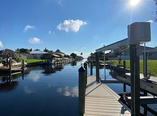 821 Lucerne Pkwy, Cape Coral, FL 33904