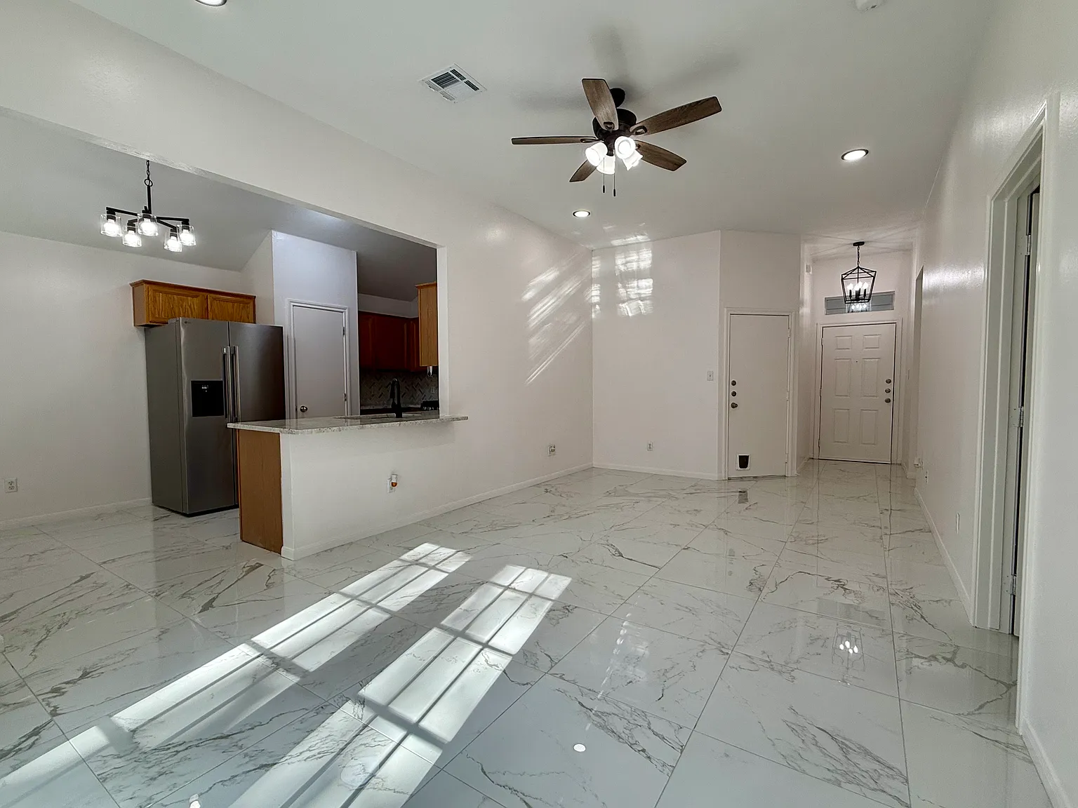 3 bed, 1107 sqft, $1,895 — Photo 4