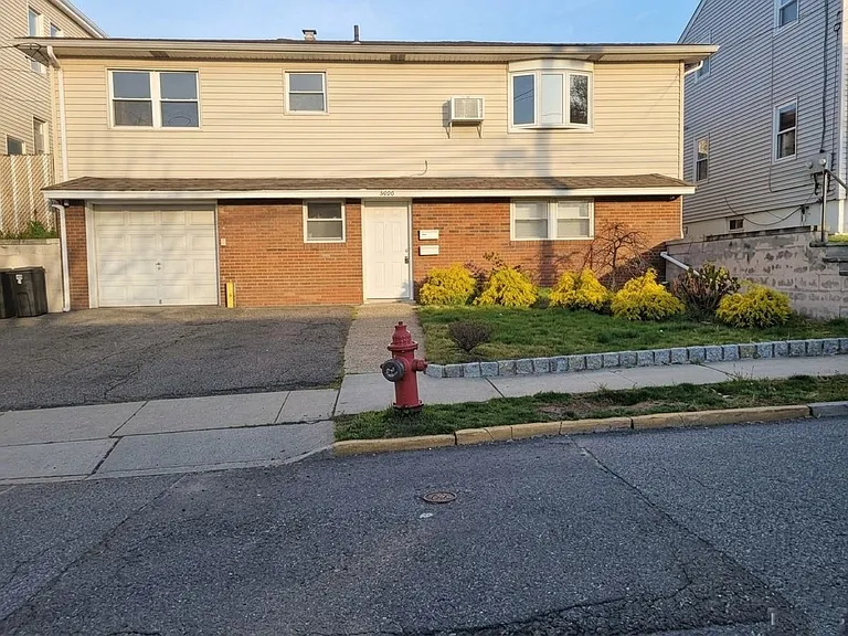 15 Dell Glen Ave #1 — Photo 1