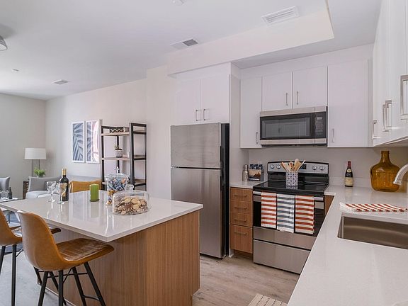 2nd image of 25 Michigan Ave W #1004