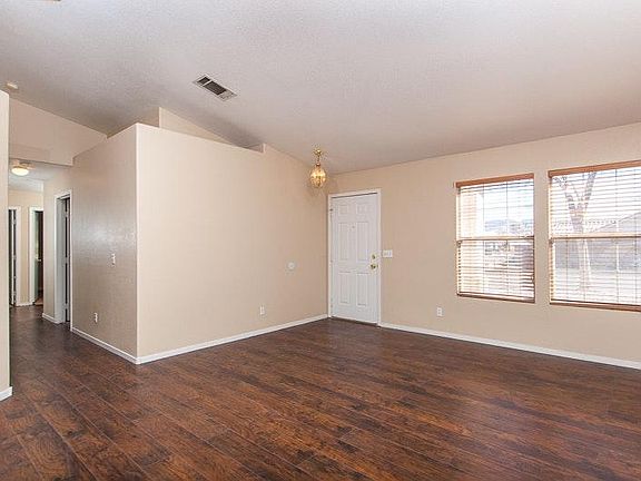 5th image of 619 Braverwood Dr