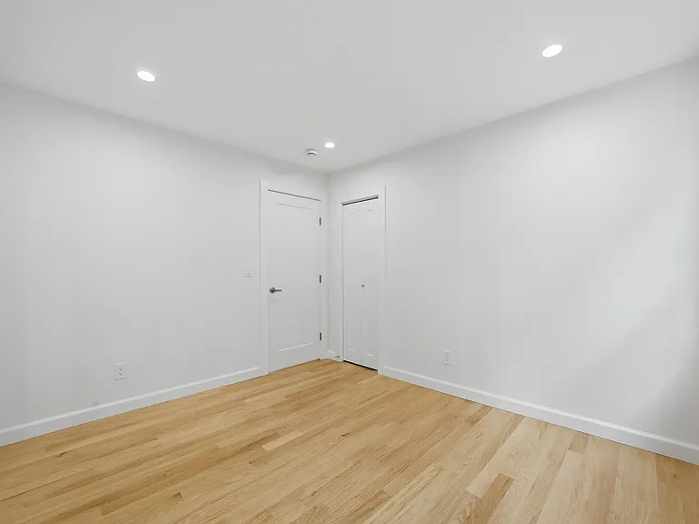 68 Gregory Blvd #1 — Photo 19