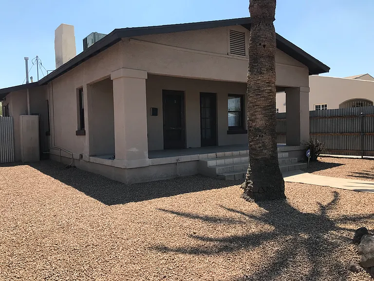1338 N Euclid Ave — Photo 30