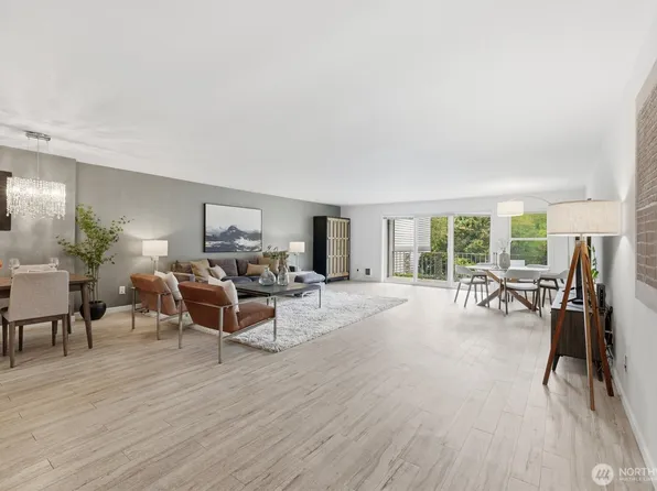 13259 15th Avenue NE #B7, Seattle, WA 98125