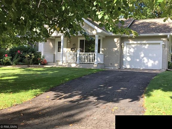 2nd image of 501 Wood St N